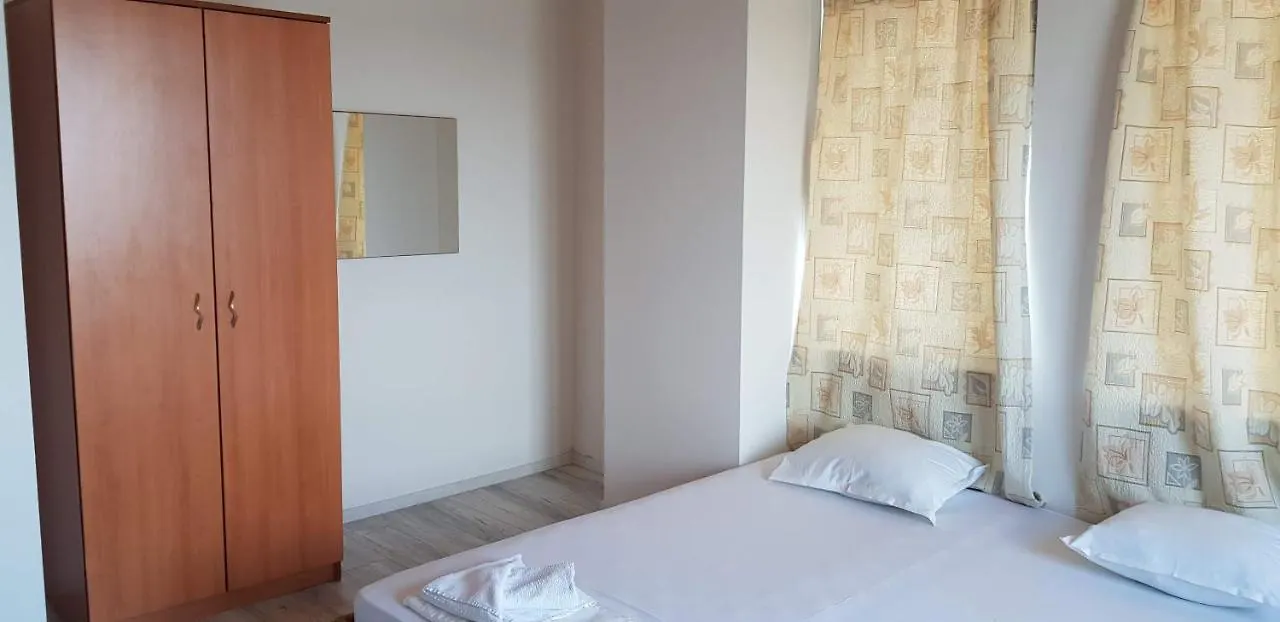 Blue Bay Palace Apart Complex Pomorie 2*,