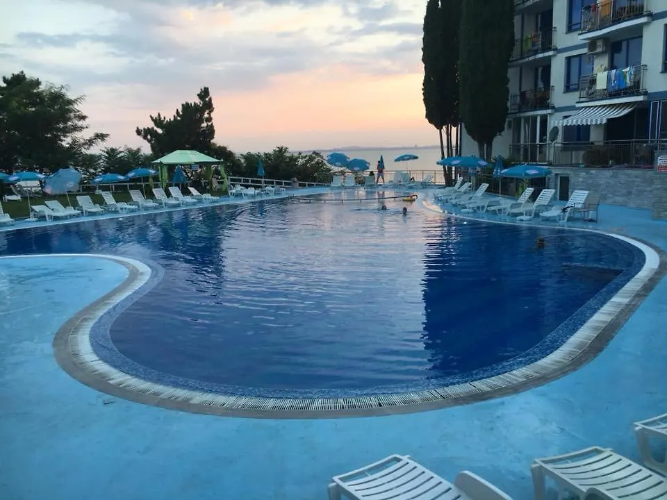 Blue Bay Palace Apart Complex Pomorie 2*,
