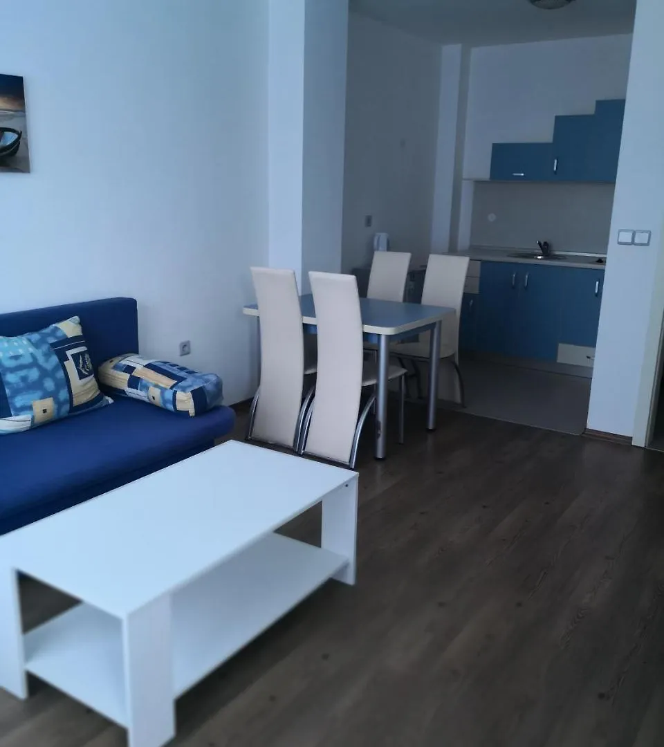 Blue Bay Palace Apart Complex Pomorie 2*,